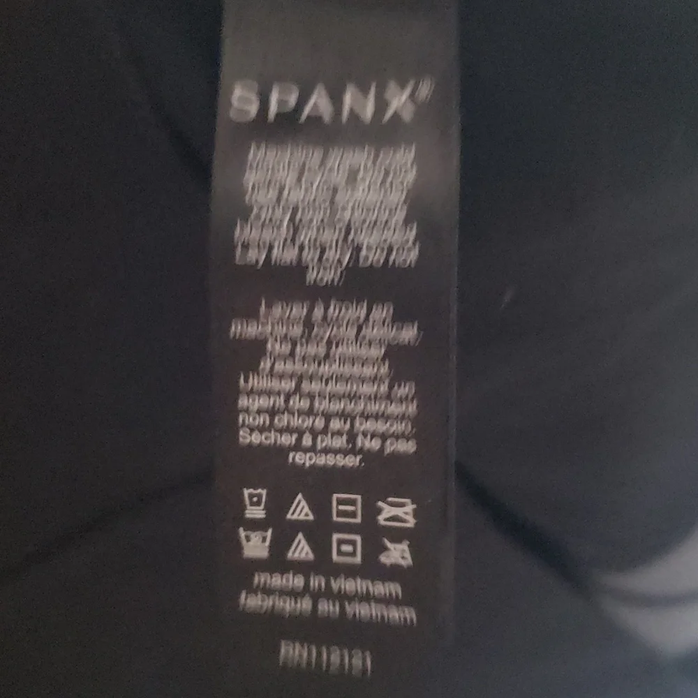 SPANX Black Sculpting High-Rise Leggings - Picture 6 of 7